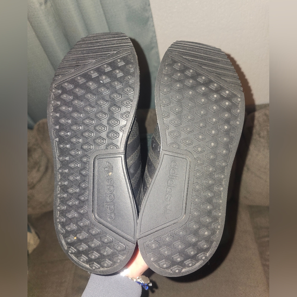 Running Shoes - Picture 3 of 4